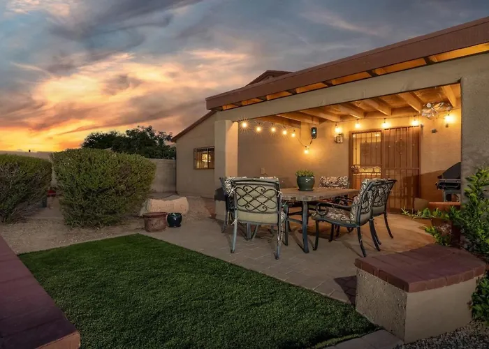 Holiday home Near Kino, 4 Bedroom 2 Ba, Fenced, Outdoor Patio *