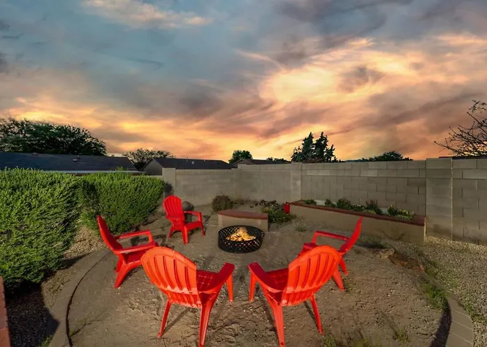 Near Kino, 4 Bedroom 2 Ba, Fenced, Outdoor Patio * Tucson